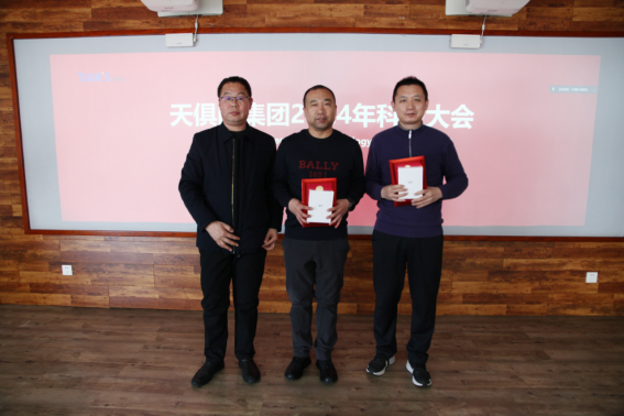 1hnk1nc7t1hd2um8v Íþ¿Íµç¾º¡¤(Öйú)VKGAME