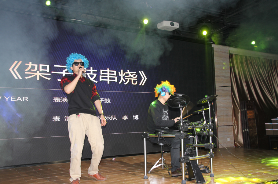 UxMhbo7hQqia-JfbLsbwFw UxMhbo7hQqia-JfbLsbwFw